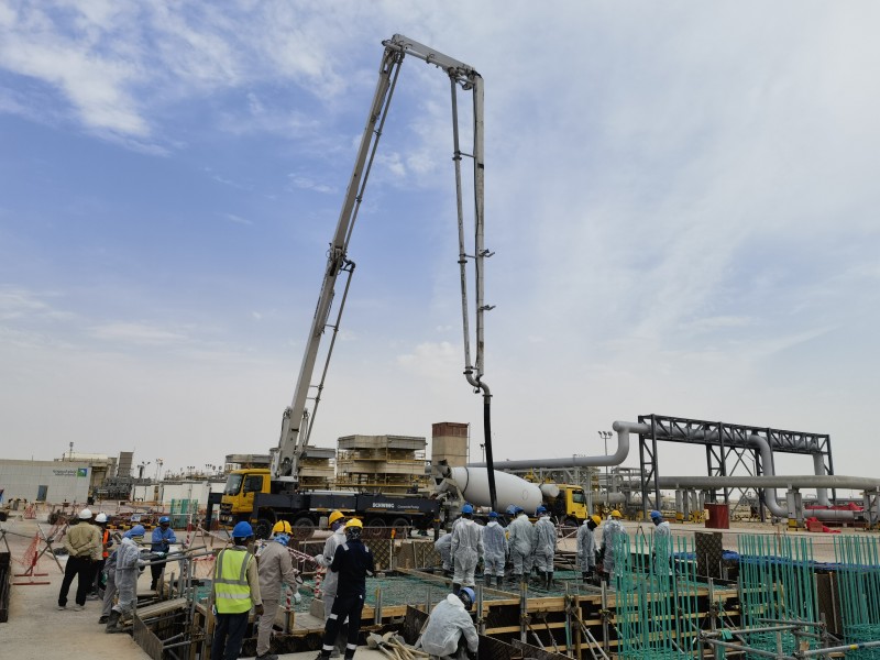 沙特阿美泵站项目首个润滑油撬块基础浇筑完成
